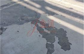 環氧地坪使用三個月后破裂 環氧地坪使用三個月后破裂