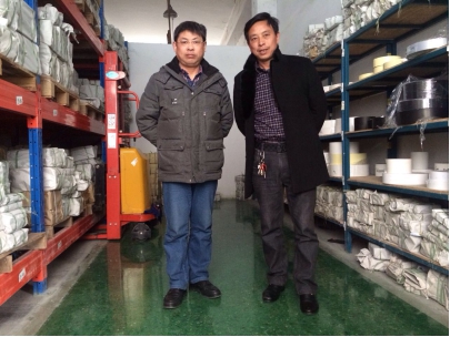 泰州馬總前來考察并訂購水泥地面硬化劑 泰州馬總前來考察并訂購水泥地面硬化劑