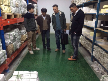 水泥地面硬化劑施工指導 水泥地面硬化劑施工指導