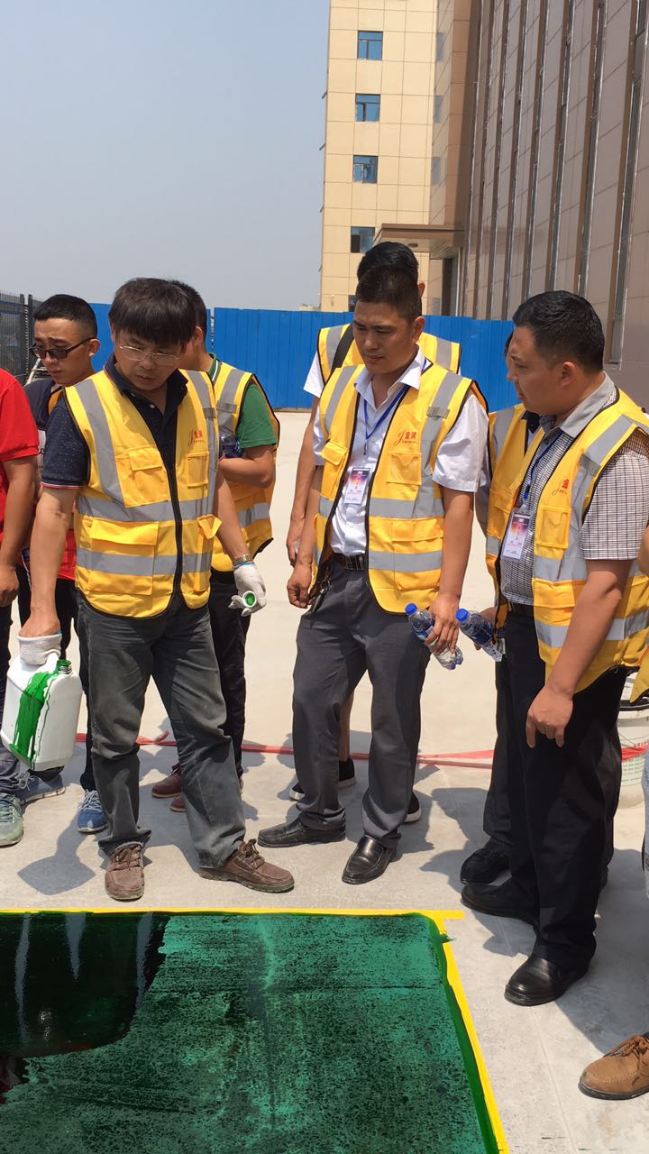 張總正在講解 張總正在講解